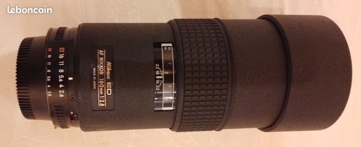 NIKON AF Nikkor 180mm 1:2,8D IF-ED | 180 mm f/2.8 ED (Objektiv für Nikon F-Mount, Schwarz