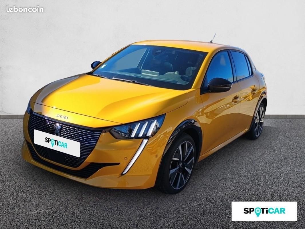 Peugeot 208 PureTech 100 S&S BVM6 GT (image 1)