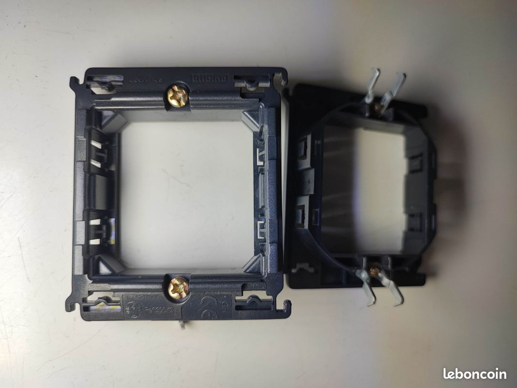 Obturateur Living Now demi module BTK4949