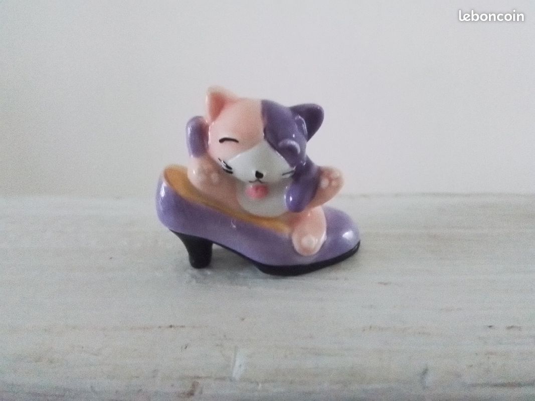 Fève chat dans chaussure (image 1)