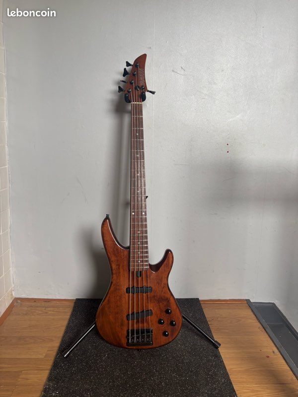Basse Yamaha rtbx 755 5cordes (image 1)