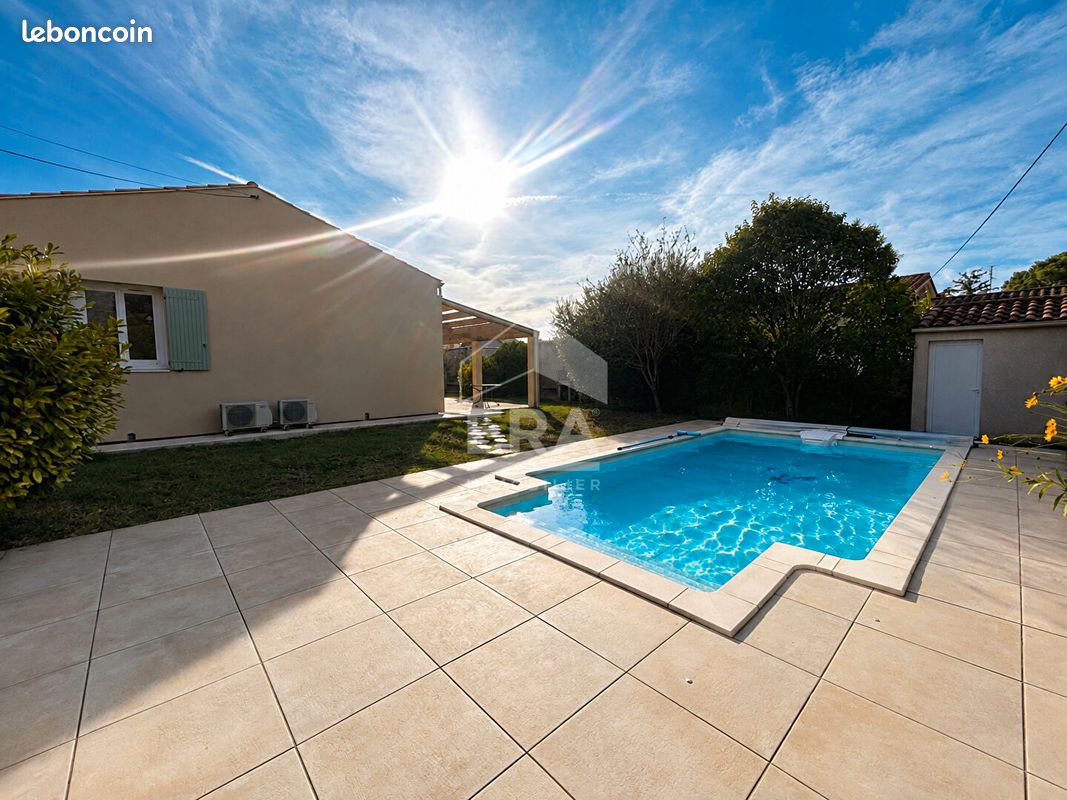 Maison 4 pièces 98 m² · à Entraigues-sur-la-Sorgue · 98 m² · 325 000 €