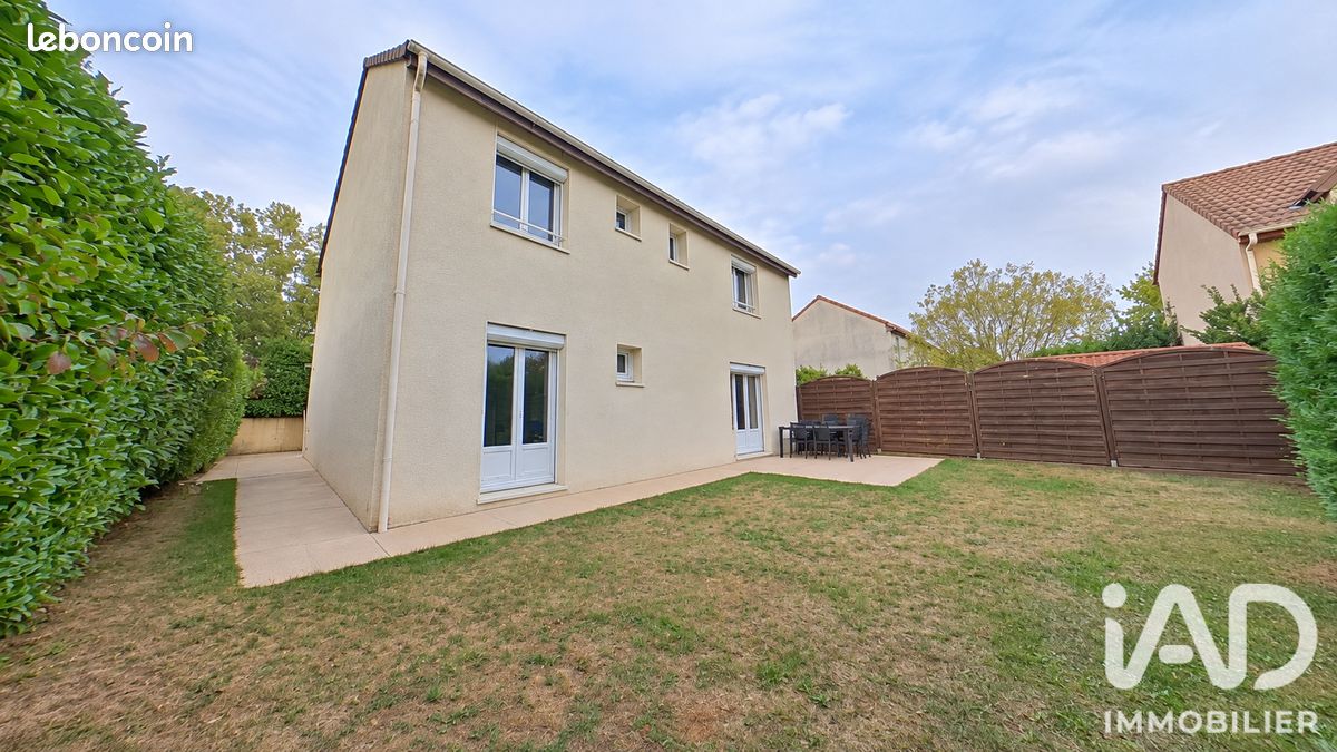 Maison 6 pièces 106 m² · à Lieusaint · 106 m² · 280 000 €