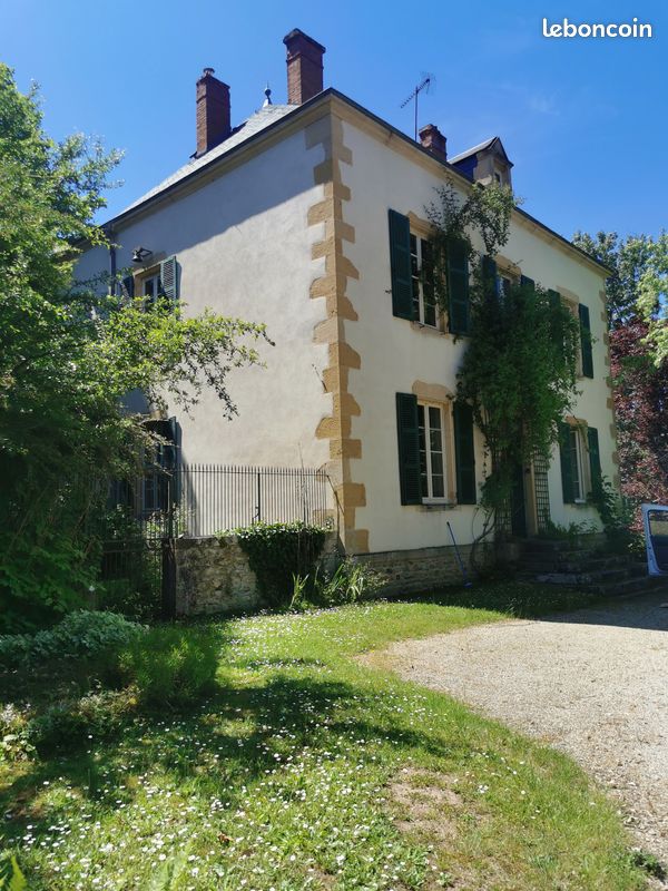Maison 9 pièces 215 m² · à Saint-Maurice-lès-Châteauneuf · 215 m² · 440 000 €