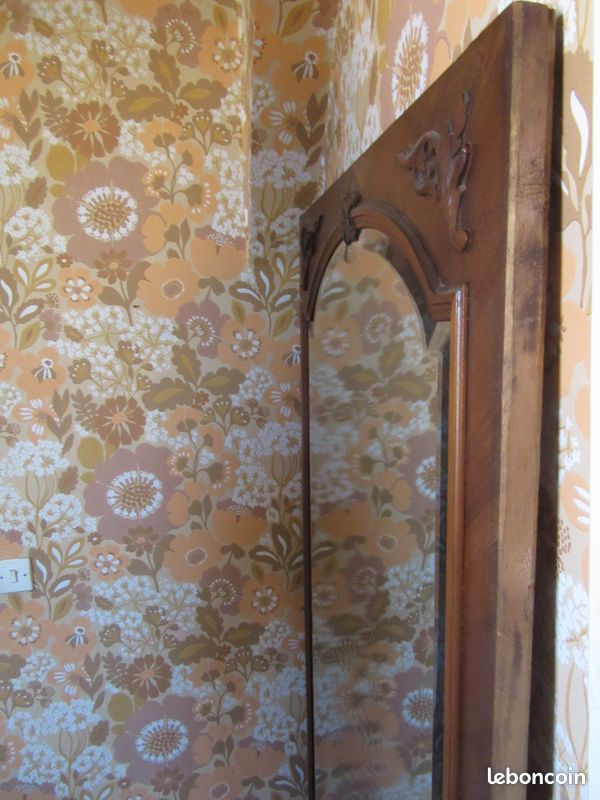 Porte bonnetière en noyer avec miroir (image 4)