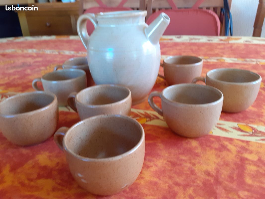 SERVICE A CAFE 18 pièces GRES VILLAGE tasses et cafetière (image 1)