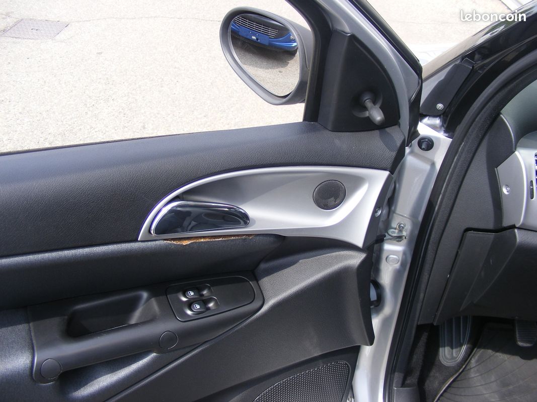 Lancia YPSILON 1.4 8V ORO (image 10)
