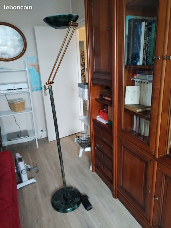 LAMPADAIRE Allogène (image 1)