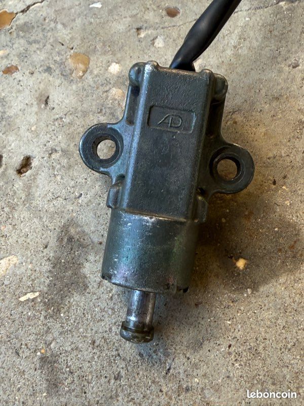 Contacteur de béquille latérale 600 Fazer 1999 (image 2)