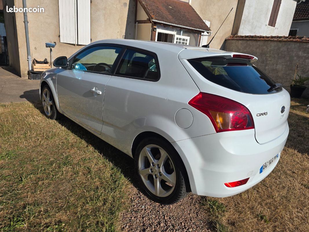 Kia Ceed Sport 2.0 143 ch (image 3)