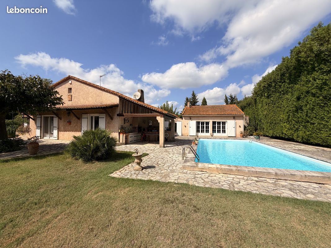 Maison 7 pièces 225 m² · à Arles · 225 m² · 495 000 €