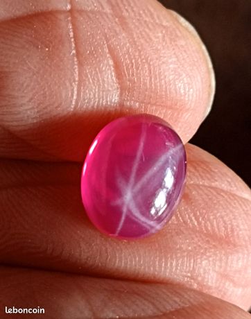 RARE ! RUBIS ROUGE POURPRE ETOILE D 'AFRIQUE DE 11,96 CARATS