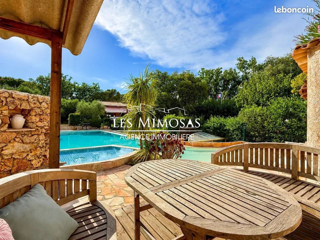 Maison 5 pièces 186 m² · à Fréjus · 186 m² · 799 000 €
