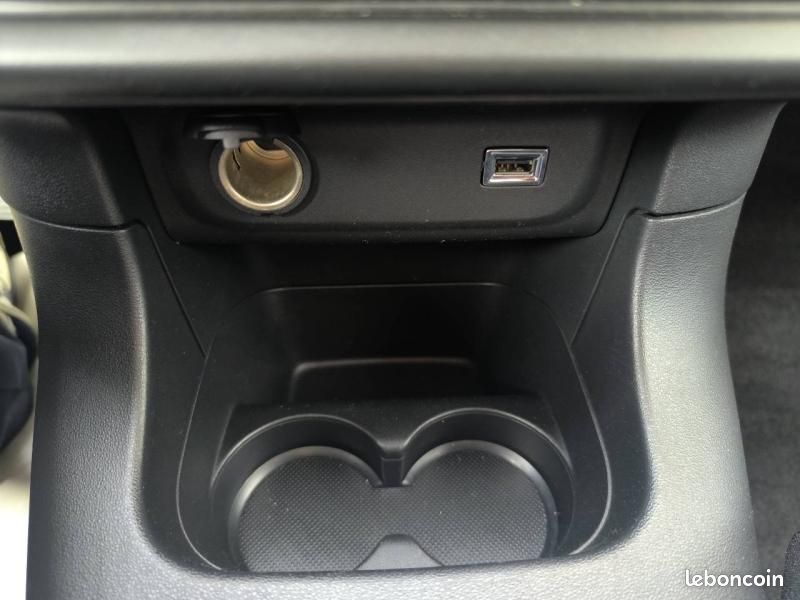 Citroen C3 PureTech 110ch Shine S&S E6.d (image 26)