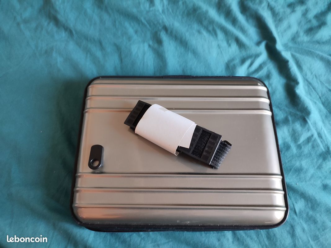 VALISE RIGIDE NEUVE pour ordinateur portable ou autre robuste et