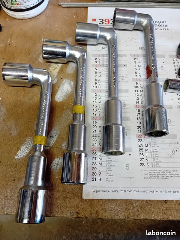 Lot de 13 clés à pipe et 2 clés plates (image 2)