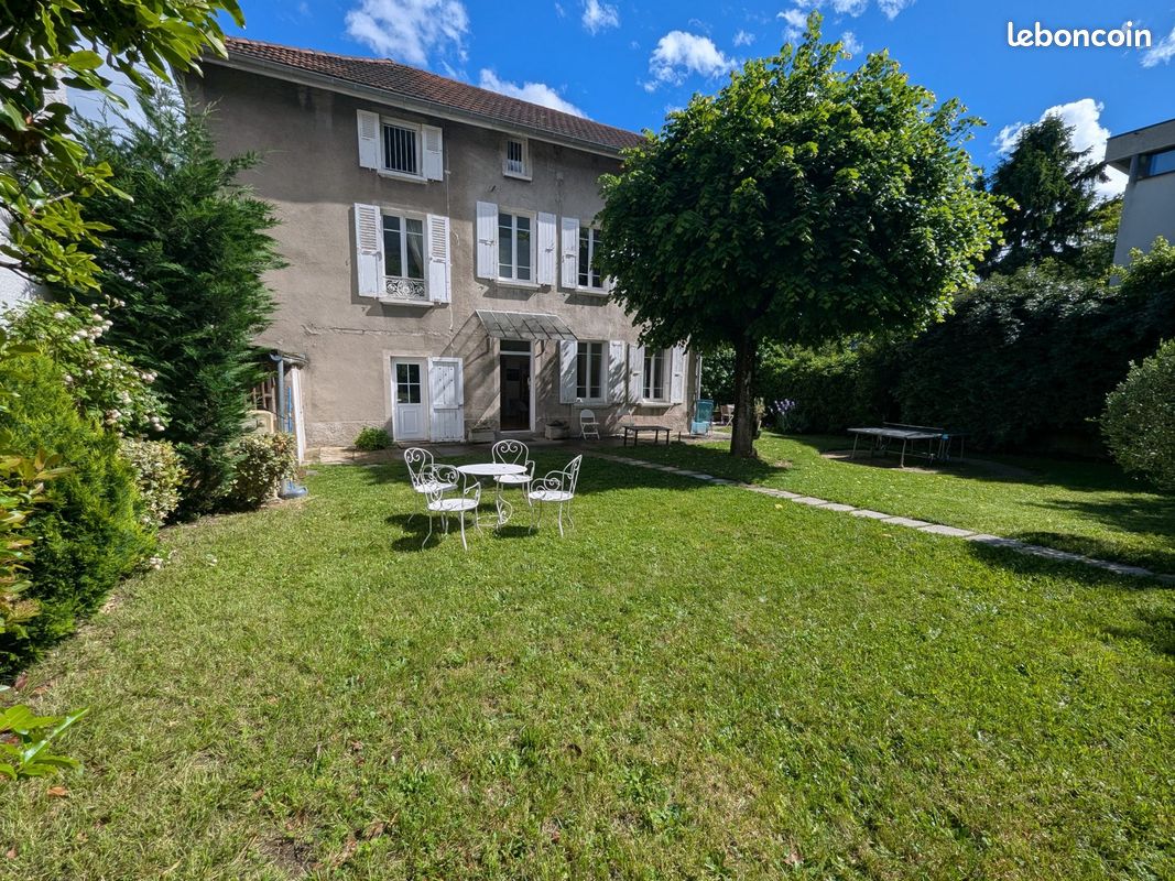 Maison 8 pièces 175 m² · à Claix · 175 m² · 640 000 €