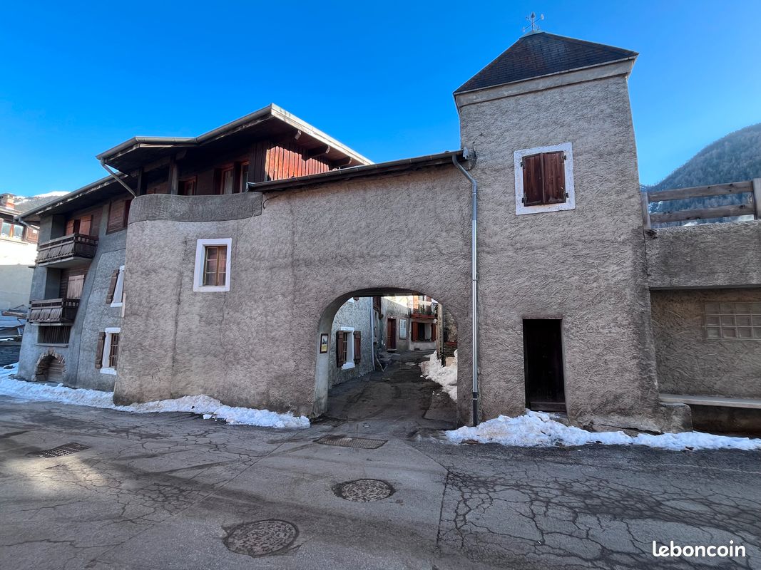 Maison 8 pièces 200 m² · à Val-Cenis · 200 m² · 299 000 €