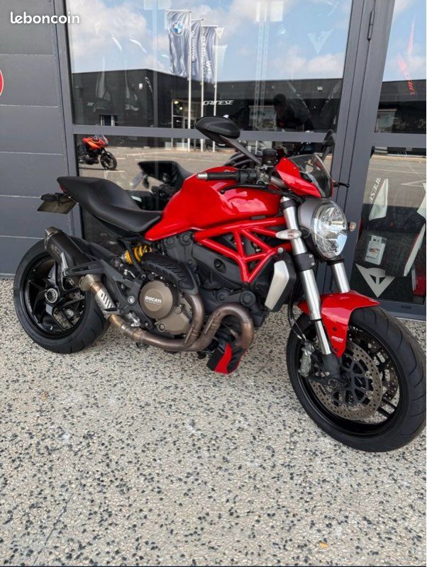Ducati monster 1200 (image 1)