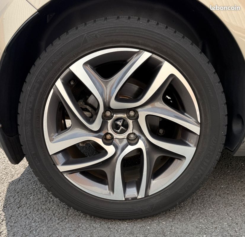 DS DS 5 1.6 THP 155CV SOCHIC BVA - MOTEUR A CHAINE - TOIT PANORAMIQUe (image 11)