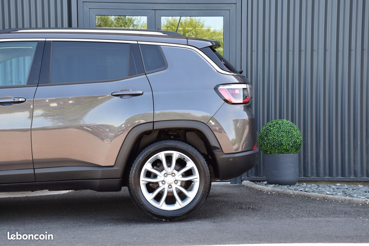 Jeep Compass Limited BVA • 15990 km • 1ère Main • Pack hiver • Camera (image 3)