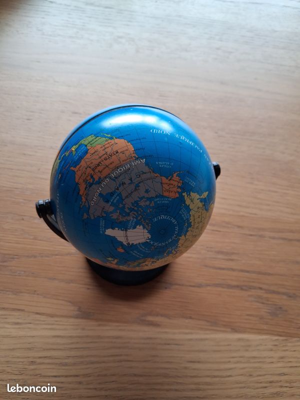 Globe terrestre (image 1)