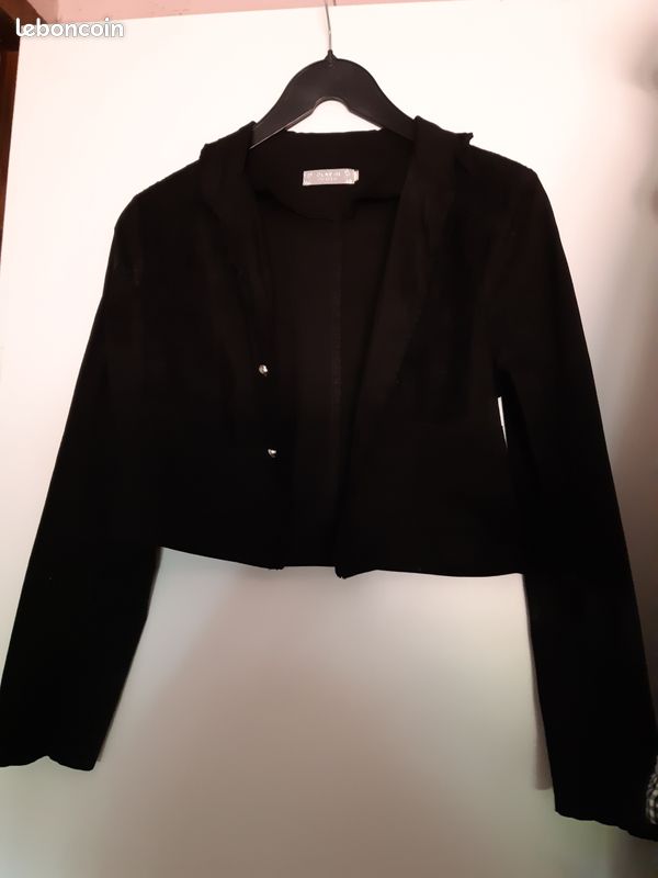 Veste boléro avec dentelles (image 1)