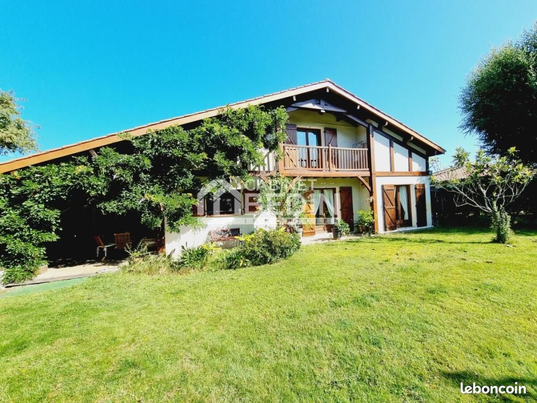 Maison 7 pièces 235 m² · à Biscarrosse · 235 m² · 672 000 €