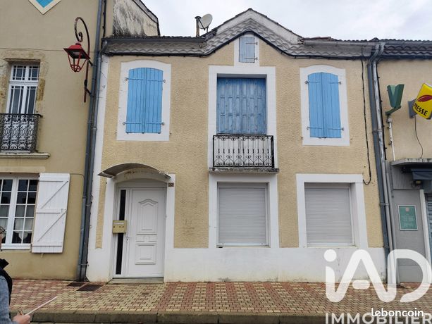 Immeuble 238 m² Viella