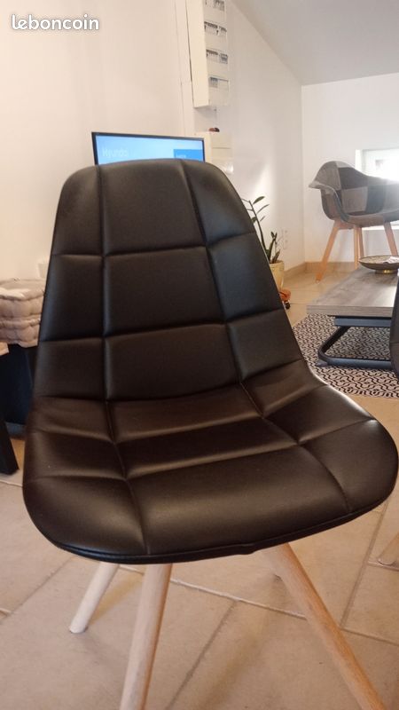 2 chaises scandinaves (image 2)