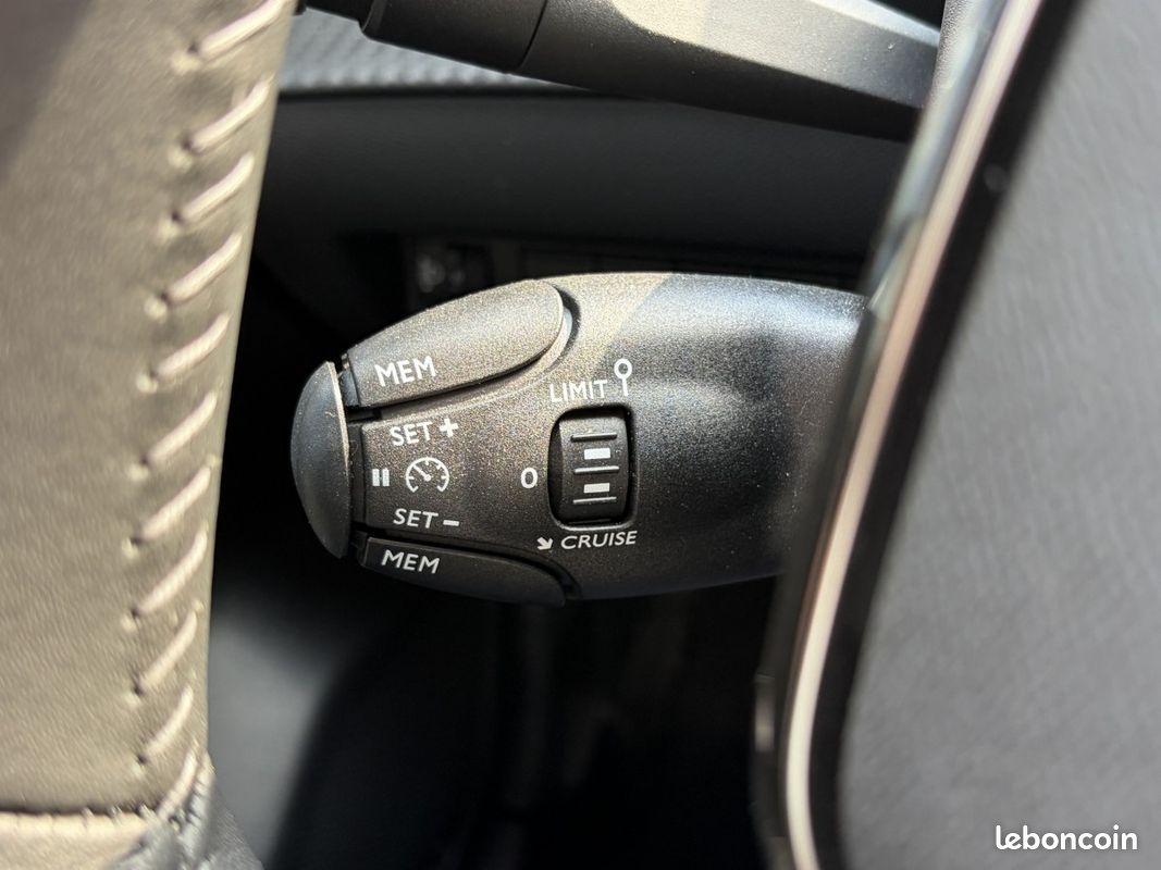 Peugeot 208 (2) PureTech 100 Allure 1 option incluse (image 17)