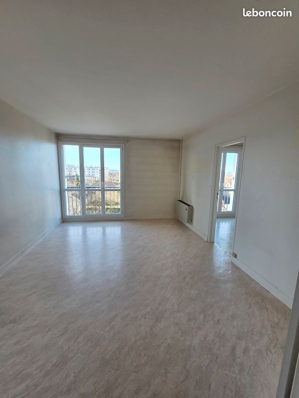 Appartement 2 pièces 48 m² · à Troyes · 48 m² · 510 €