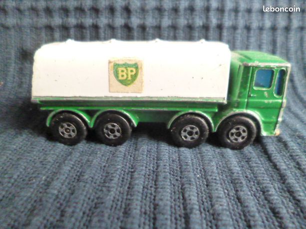 LESNEY Véhicule miniature N°11 Camion citerne ERF Shell