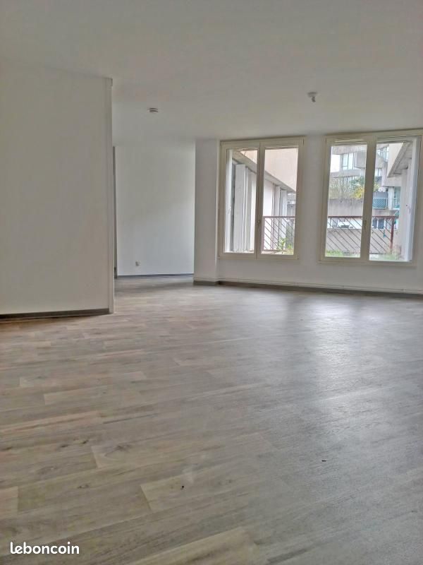 Appartement 3 pièces 88 m² · à Givors · 88 m² · 766 €/mois