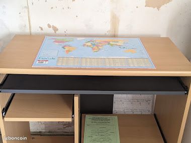 Bureau (image 1)