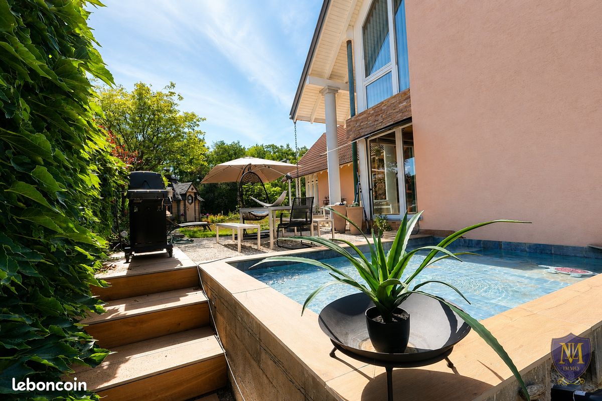 Maison 7 pièces 269 m² · à Saint-Louis · 269 m² · 1 095 000 €