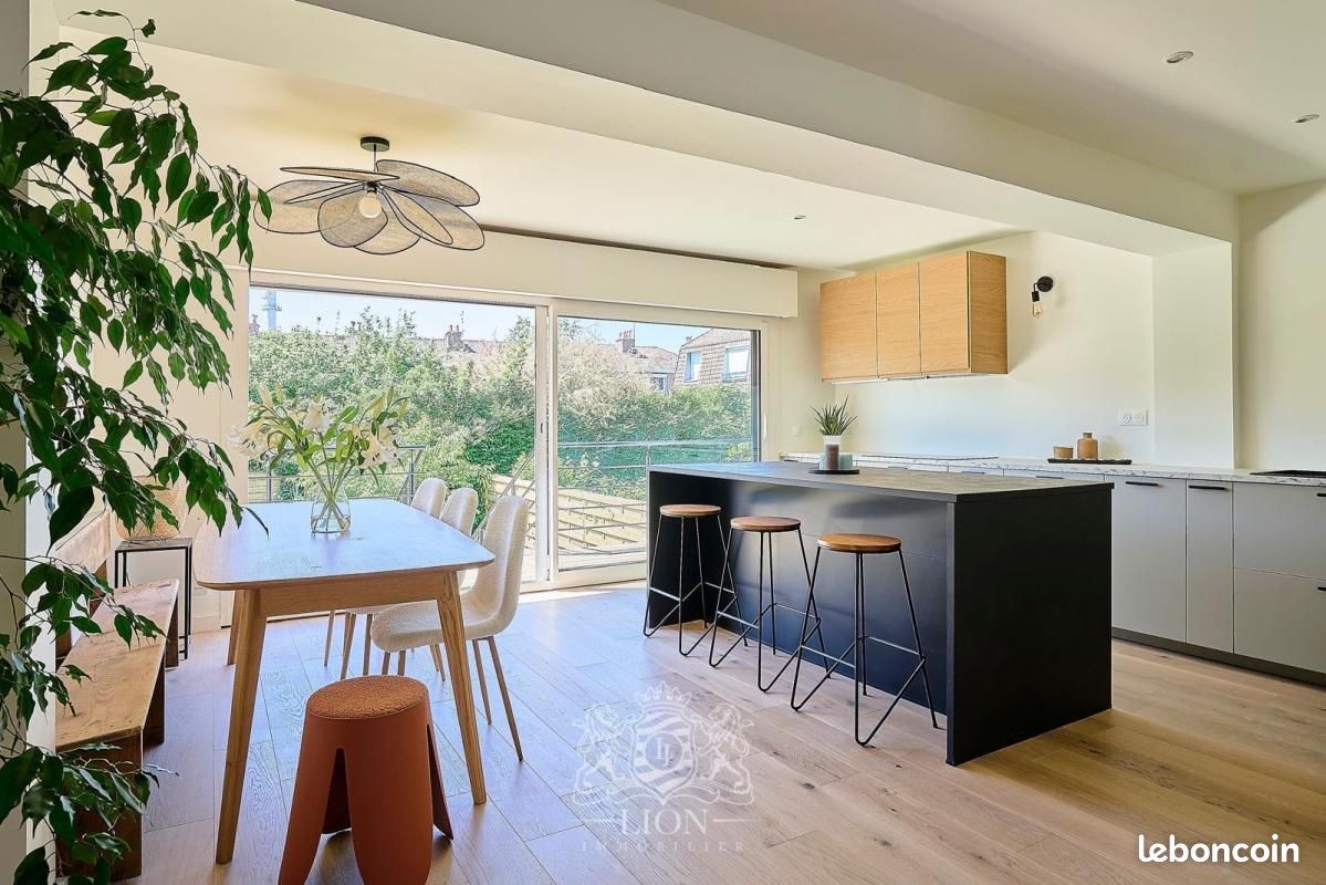 Maison 5 pièces 125 m² · à Saint-André-lez-Lille · 125 m² · 525 000 €