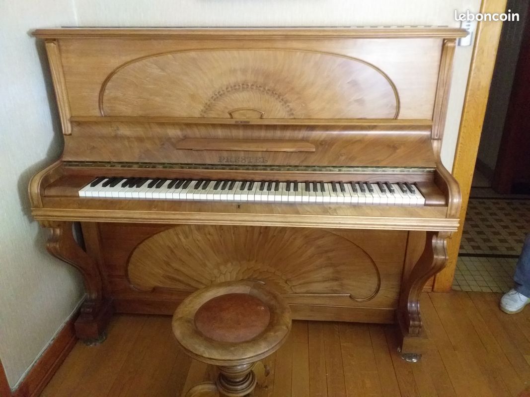 Piano droit Prestel (image 1)