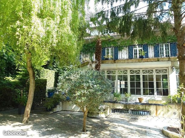 Maison 9 pièces 273 m²