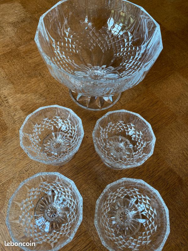 Service COUPE à Fruits et 4 COUPELLES cristal d'Arques (image 4)