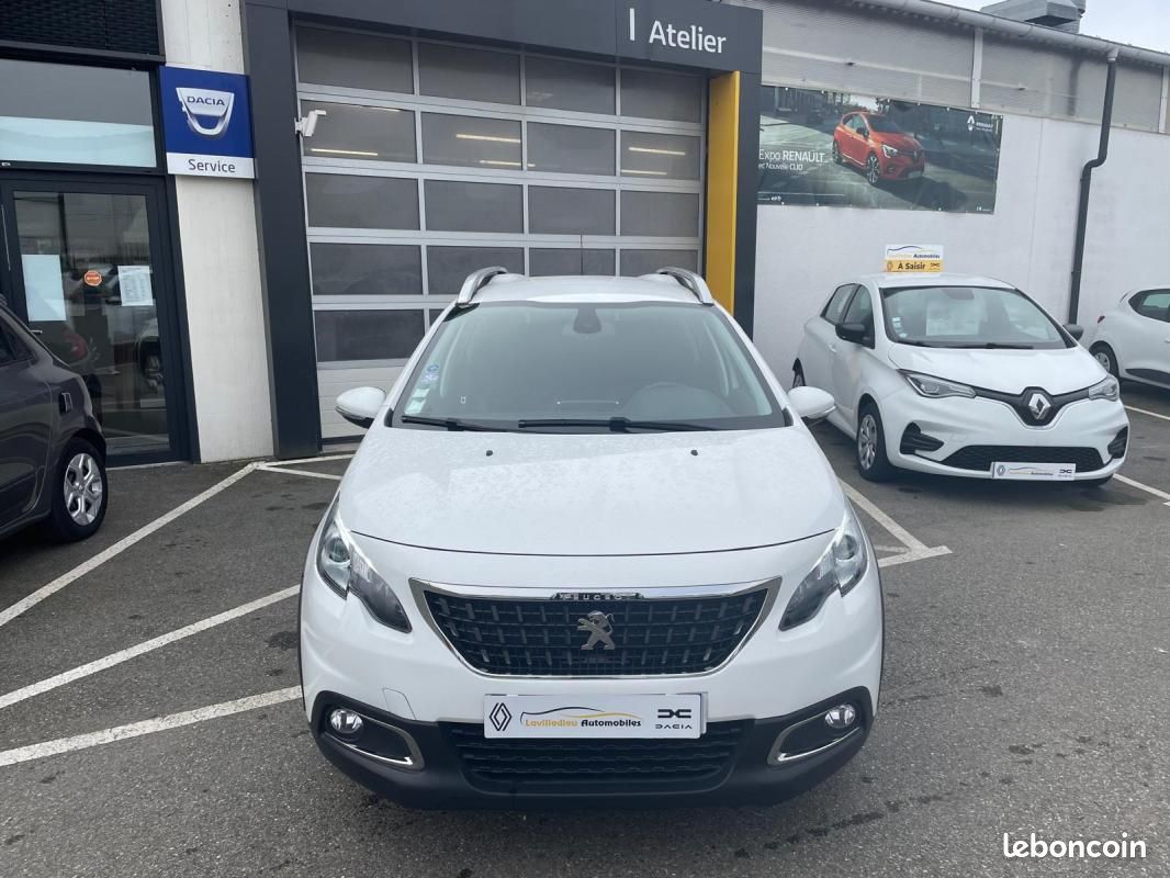 Peugeot 2008 PURE TECH 110CH SIGNATURE (image 6)