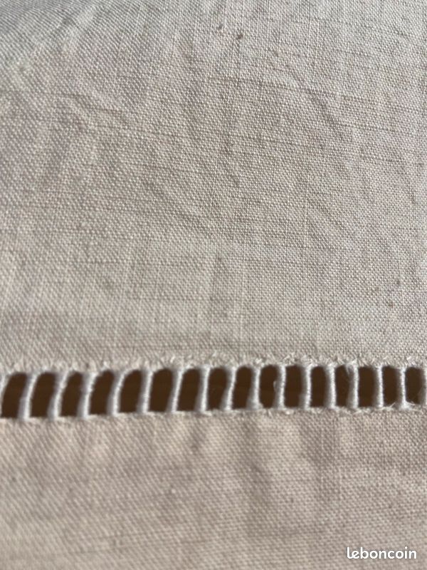 Drap ancien en lin brodé 2m40x2m56 (image 3)