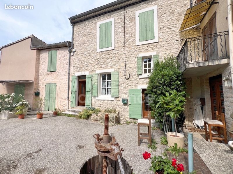 Maison 4 pièces 113 m² · à Reillanne · 113 m² · 250 000 €