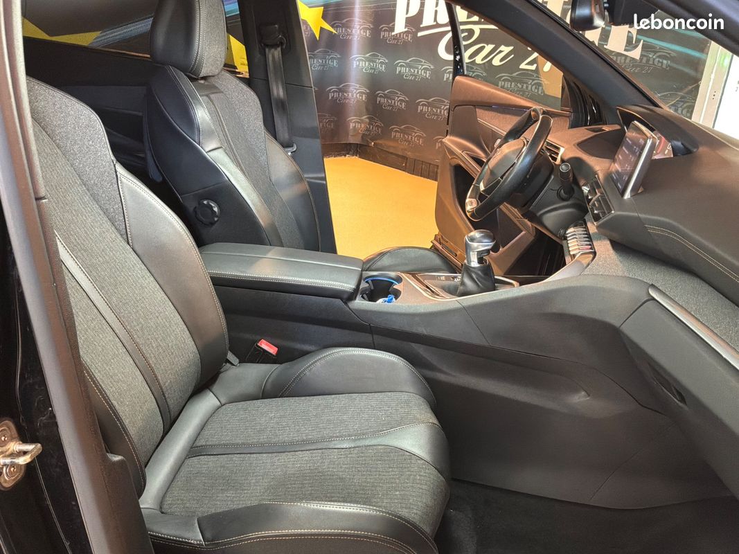 PEUGEOT 5008 BlueHDi 130 CV SS BVM6 GT Line (image 21)