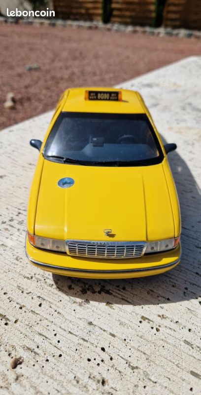 Voiture Miniature de Collection - GREENLIGHT COLLECTIBLES 1/43 - DODGE
