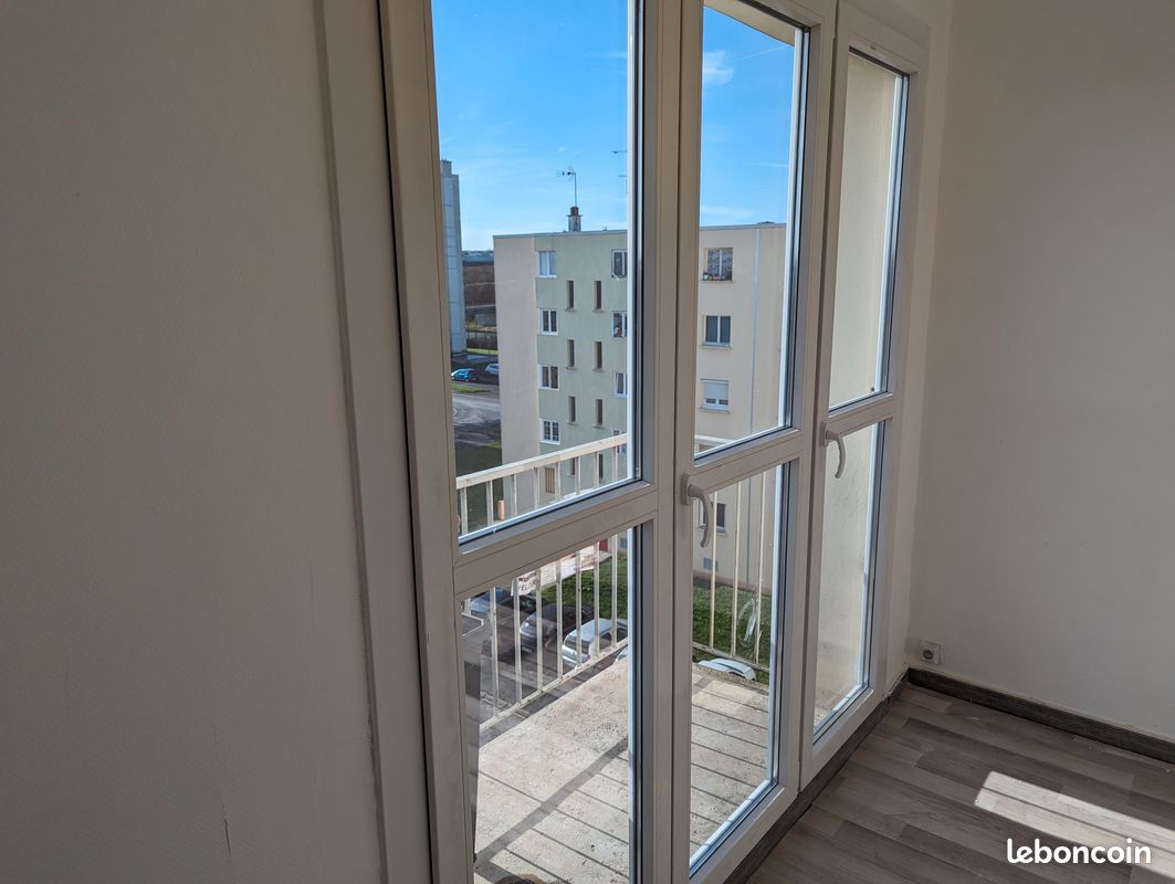 Appartement 4 pièces 79 m² · à Noyon · 79 m² · 65 000 €