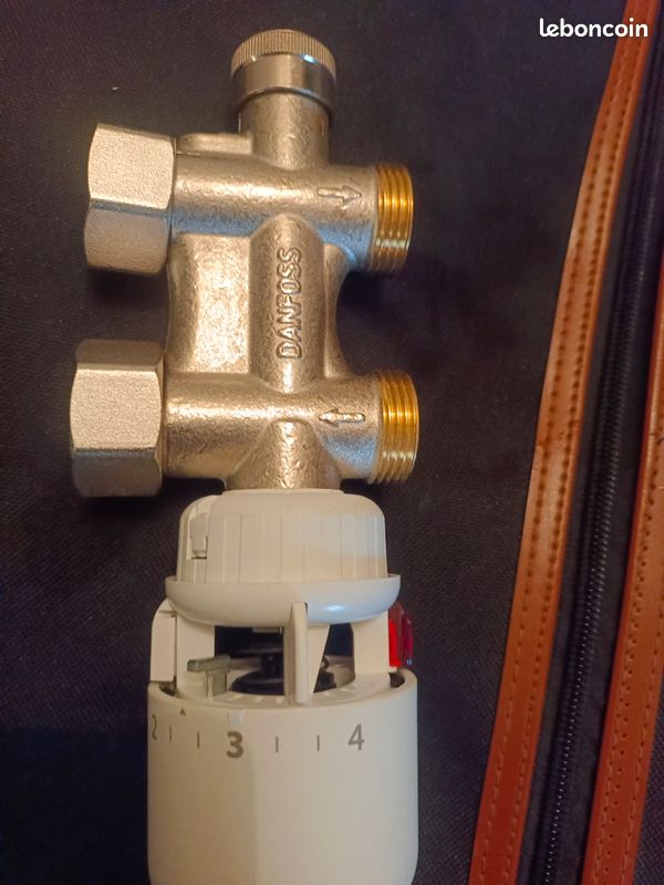 Robinet thermostatique chauffage (image 2)