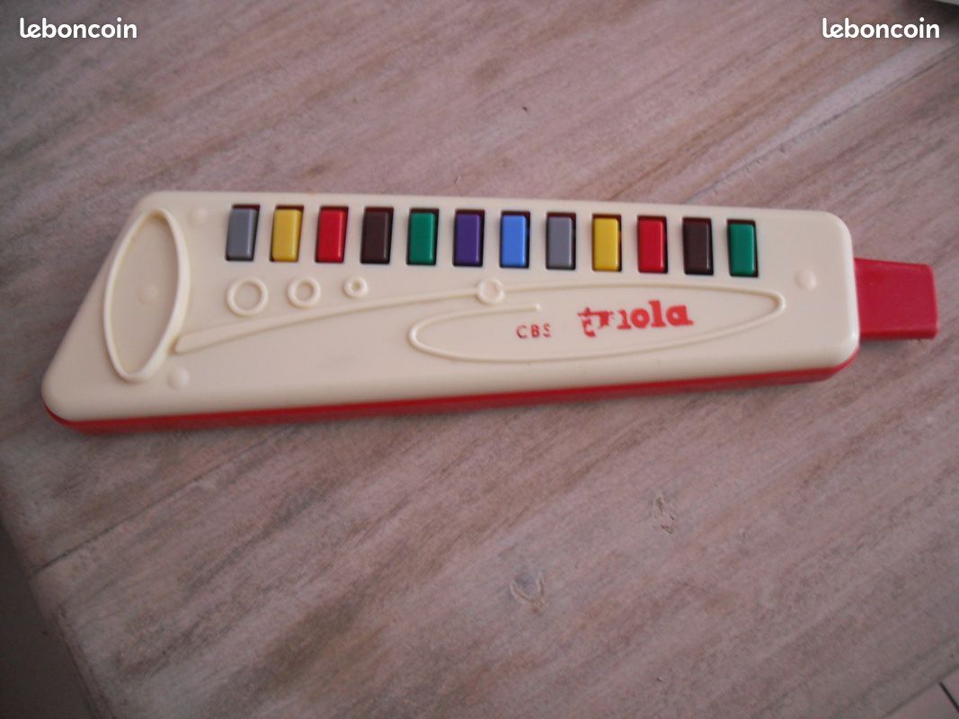Instrument de musique TRIOLA vintage (image 1)