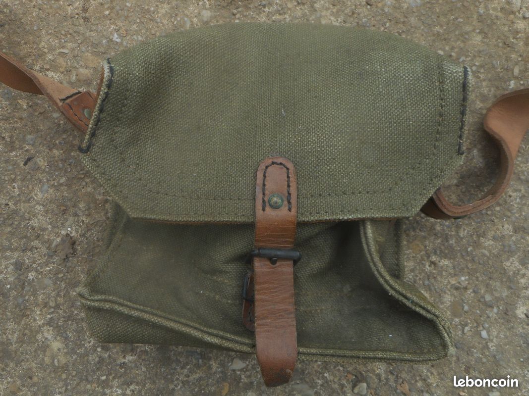 Militaria porte chargeur FM 24 29 1er type après guerre daté 1-57 (image 2)