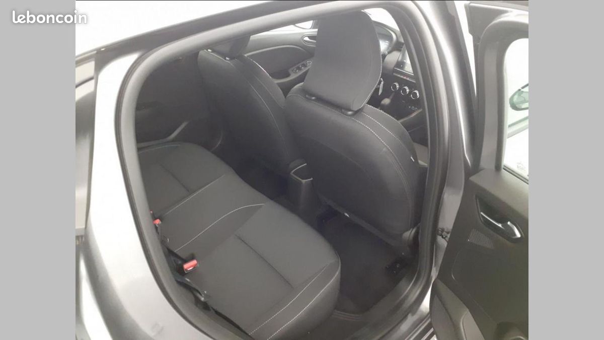 Renault Clio V E-Tech full hybrid 145 ch GSR2 Evolution (image 10)